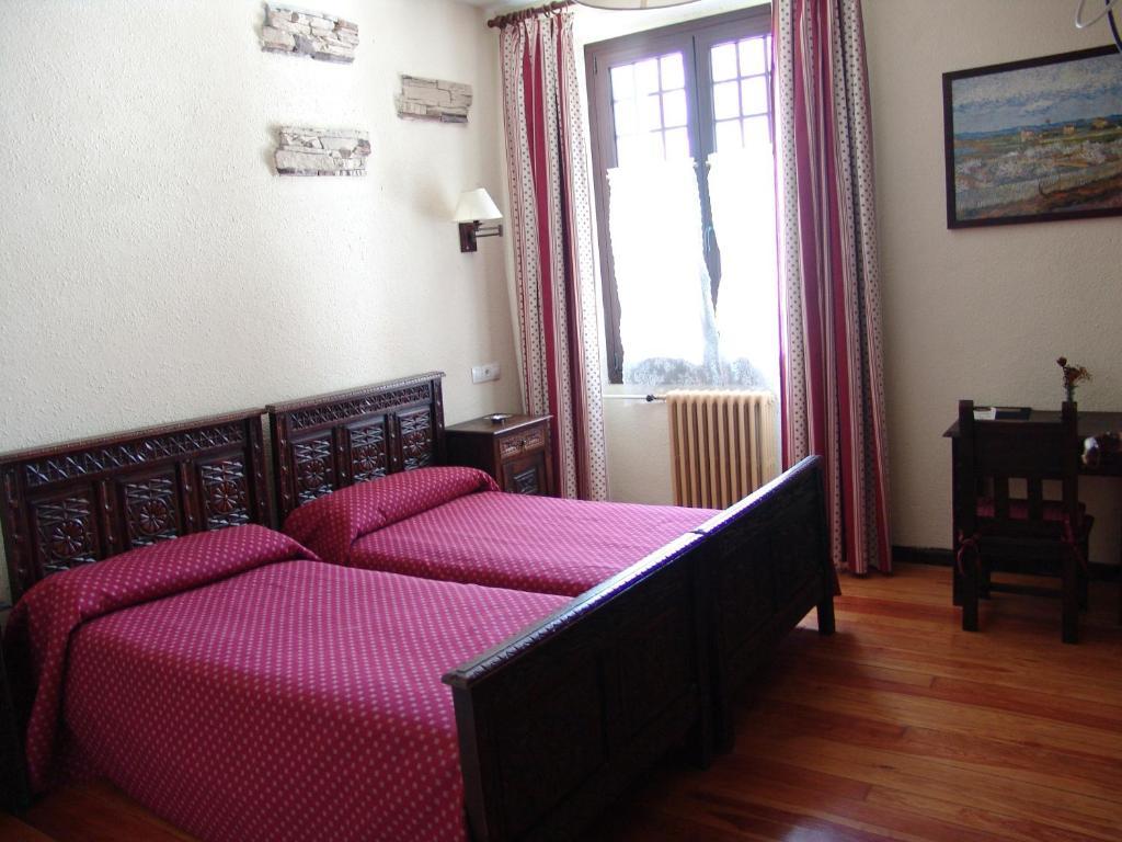 Hostal Ayestaran II Лекунбери Стая снимка