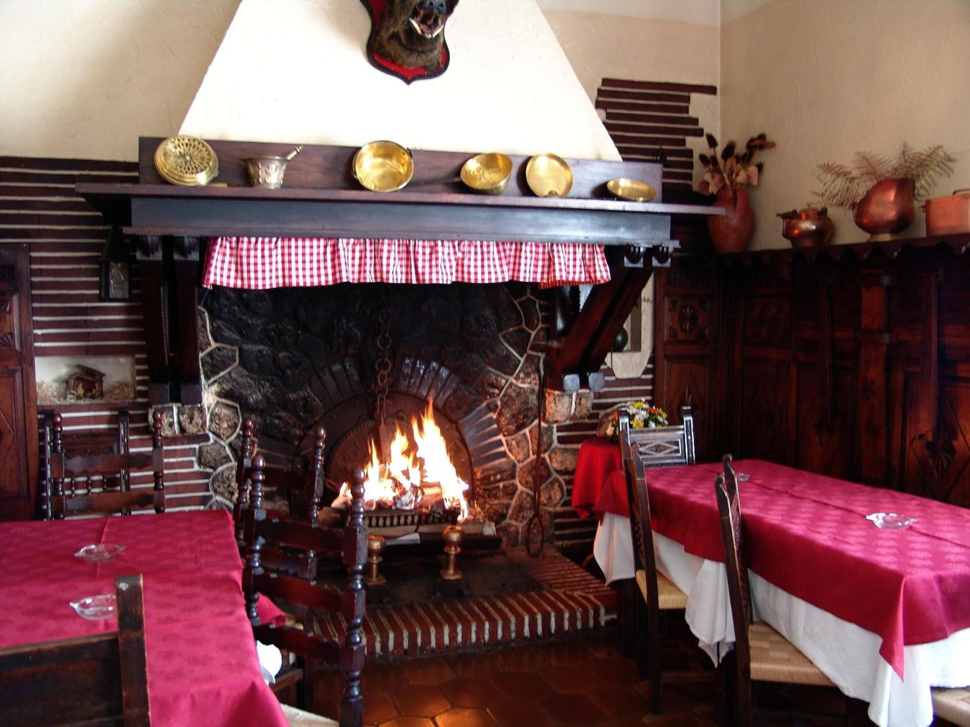 Hostal Ayestaran II Лекунбери Екстериор снимка