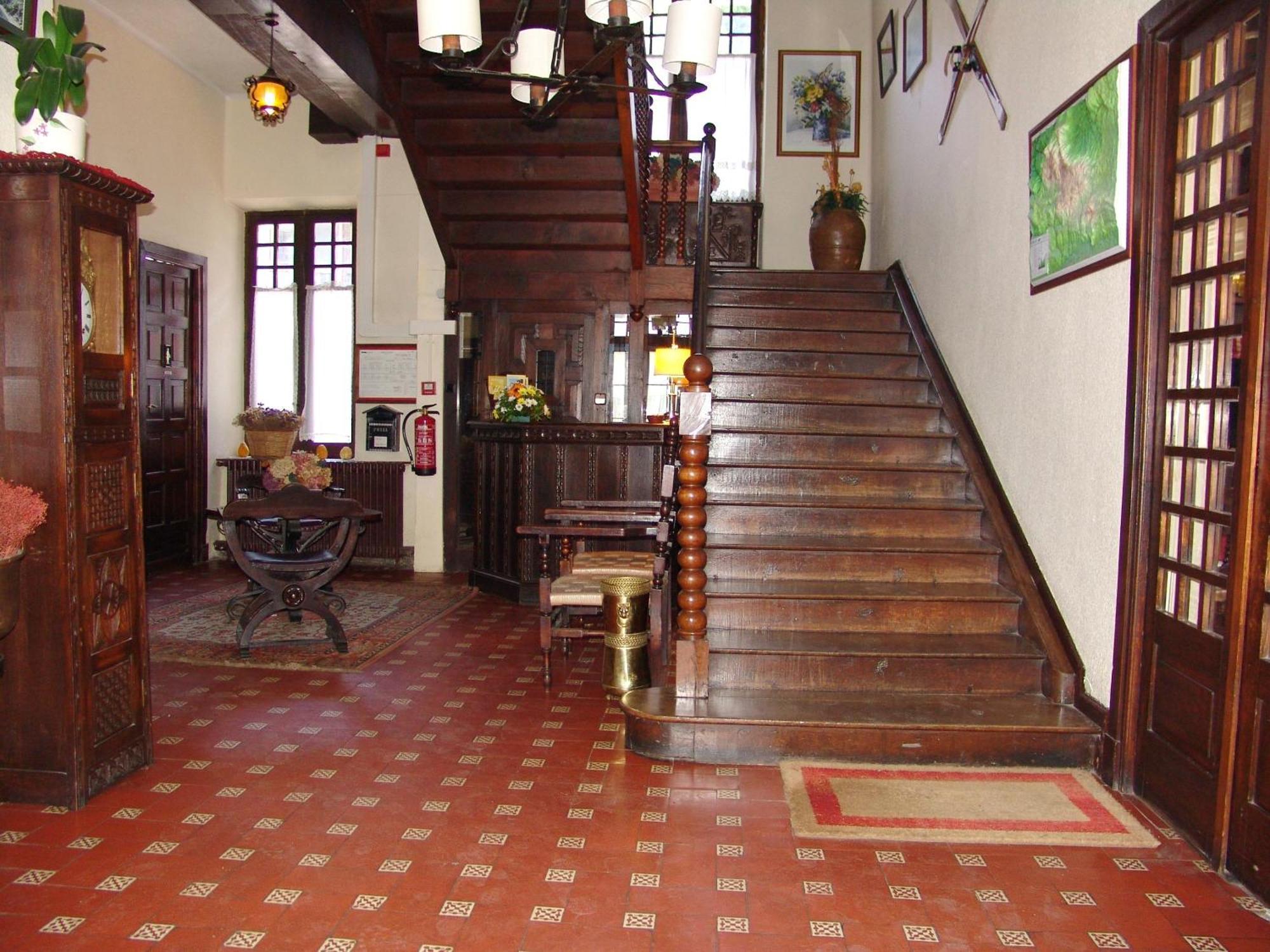 Hostal Ayestaran II Лекунбери Екстериор снимка