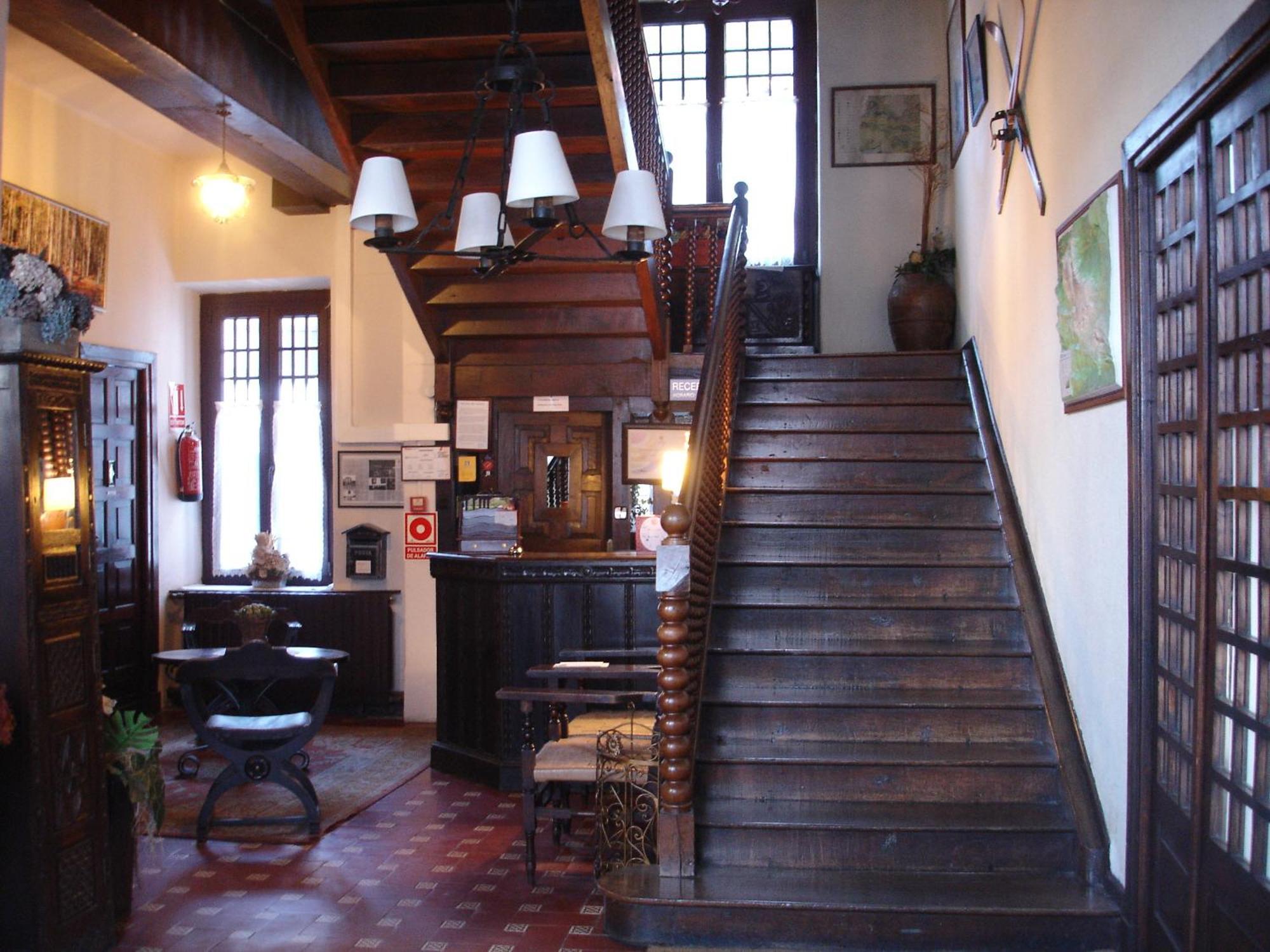 Hostal Ayestaran II Лекунбери Екстериор снимка