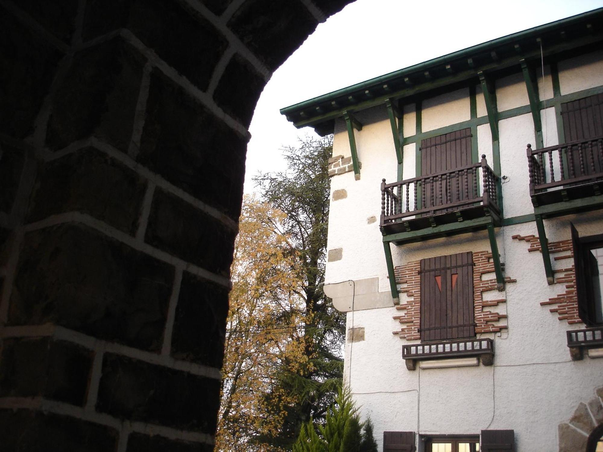 Hostal Ayestaran II Лекунбери Екстериор снимка