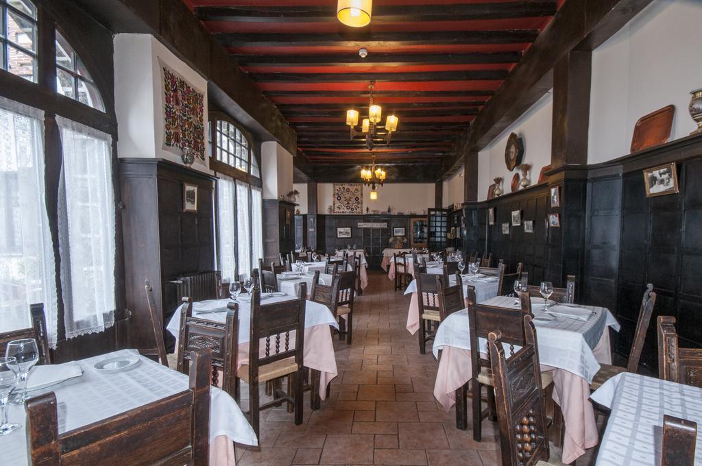 Hostal Ayestaran II Лекунбери Екстериор снимка