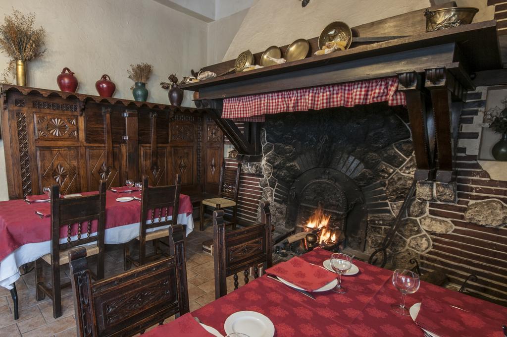 Hostal Ayestaran II Лекунбери Екстериор снимка