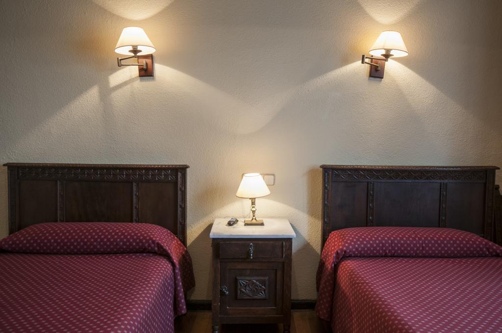 Hostal Ayestaran II Лекунбери Екстериор снимка