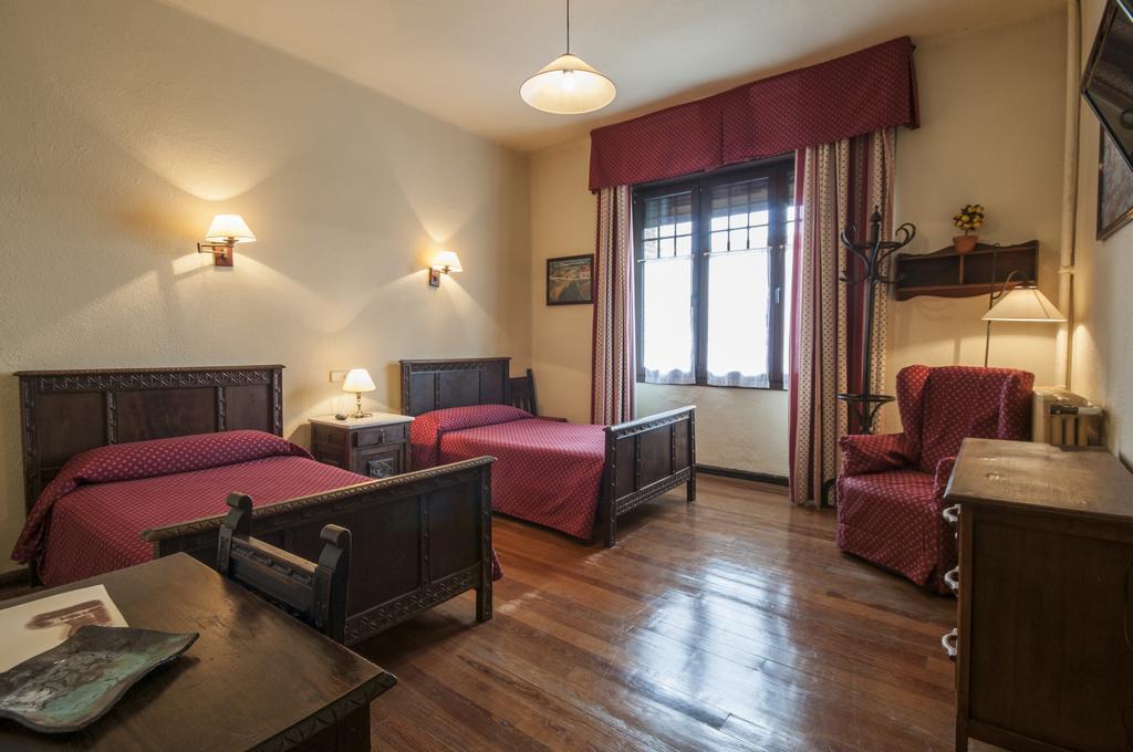 Hostal Ayestaran II Лекунбери Екстериор снимка