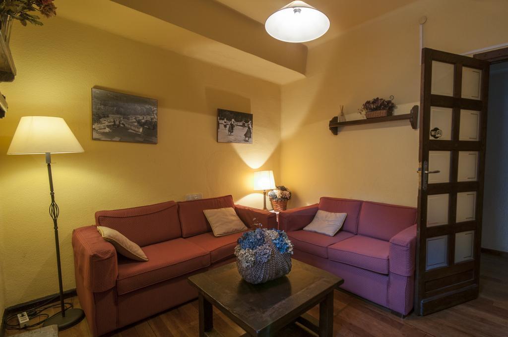 Hostal Ayestaran II Лекунбери Екстериор снимка