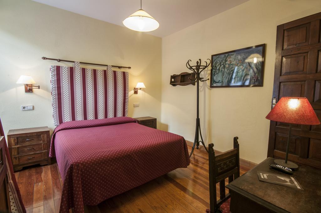 Hostal Ayestaran II Лекунбери Екстериор снимка
